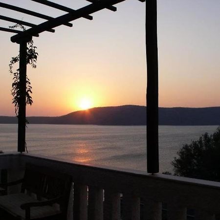 Villa With Breathtaking Views And Private Beach Agios Dimitrios  Esterno foto
