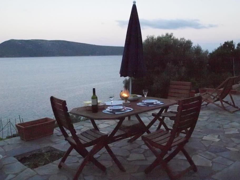 Villa With Breathtaking Views And Private Beach Agios Dimitrios  Esterno foto