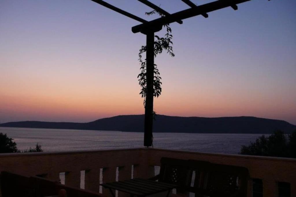 Villa With Breathtaking Views And Private Beach Agios Dimitrios  Esterno foto